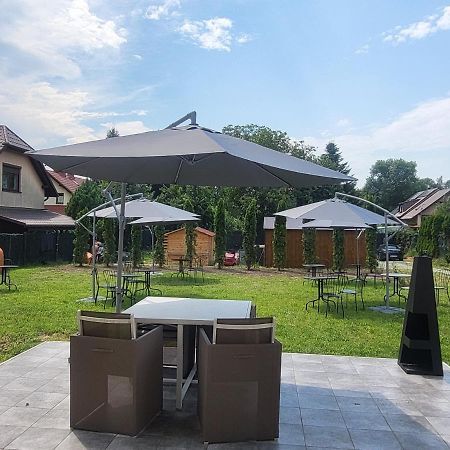 The Castle Suites & Apartment - Free Parking - (Adults Only) Krakow Bagian luar foto