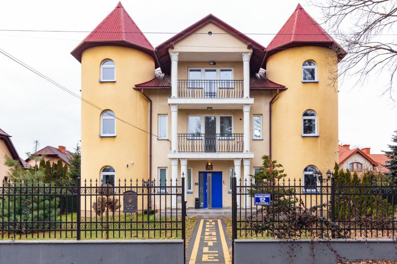 The Castle Suites & Apartment - Free Parking - (Adults Only) Krakow Bagian luar foto