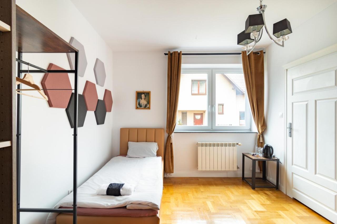 The Castle Suites & Apartment - Free Parking - (Adults Only) Krakow Bagian luar foto