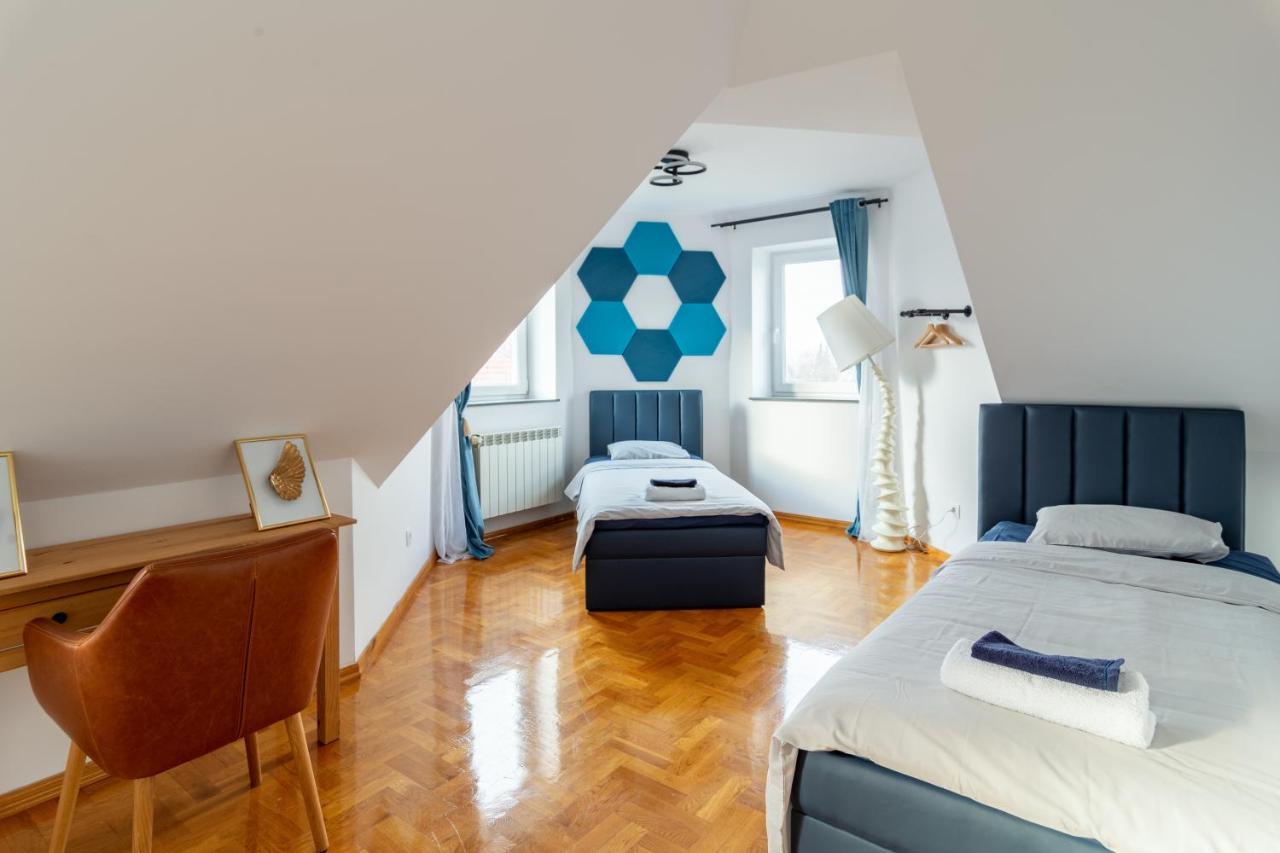 The Castle Suites & Apartment - Free Parking - (Adults Only) Krakow Bagian luar foto