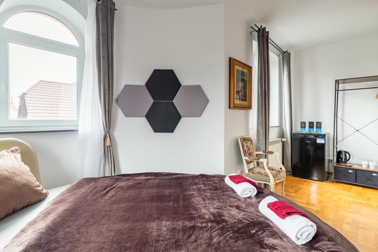 The Castle Suites & Apartment - Free Parking - (Adults Only) Krakow Bagian luar foto
