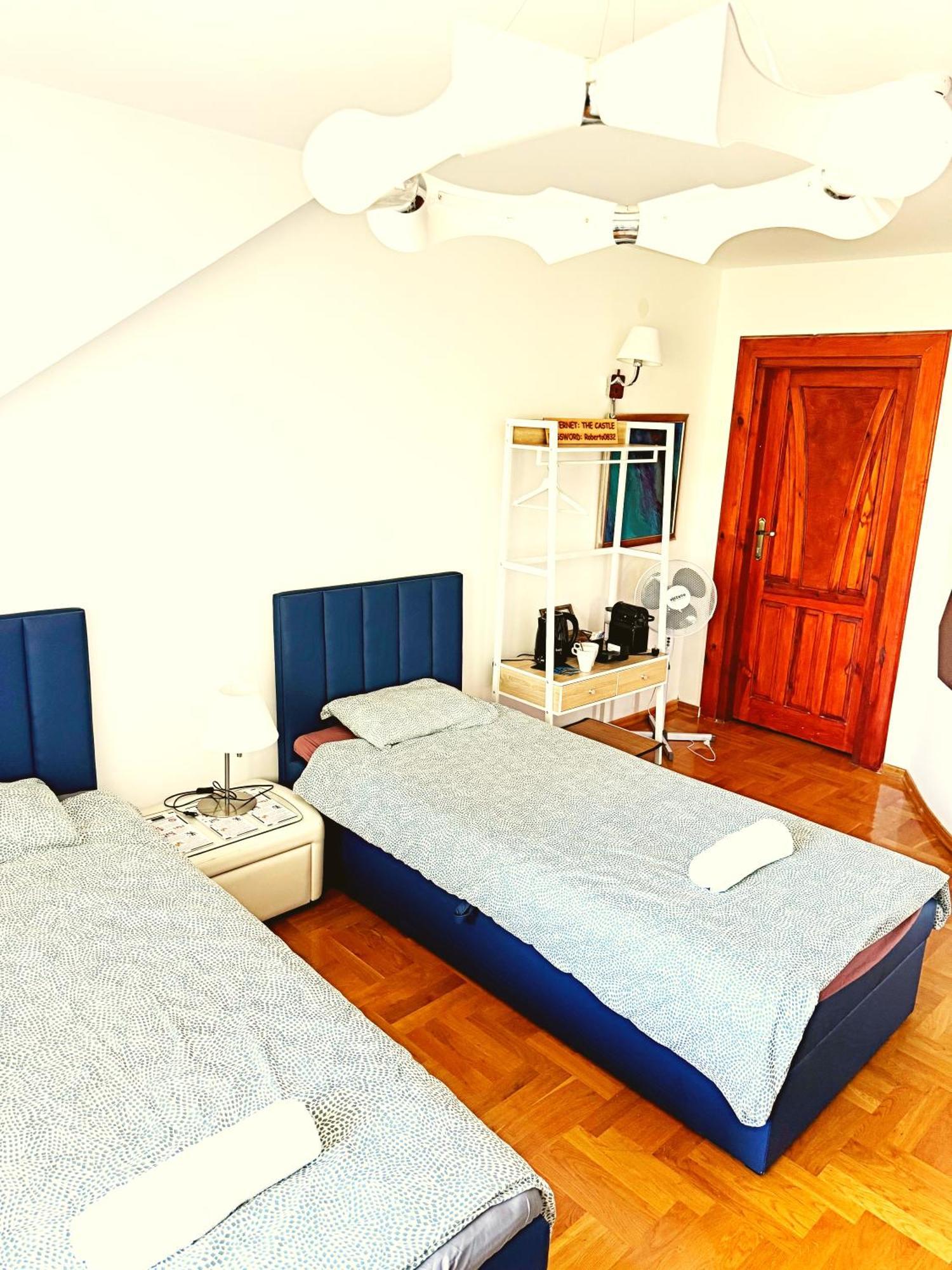 The Castle Suites & Apartment - Free Parking - (Adults Only) Krakow Bagian luar foto
